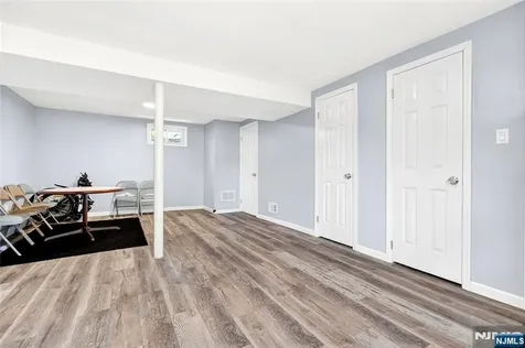 166 Pleasant Avenue Bergenfield NJ 07621