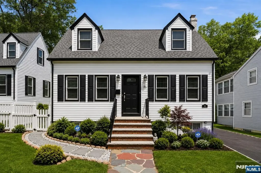 48 W Cedar Street Livingston NJ 07039