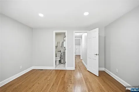48 W Cedar Street Livingston NJ 07039