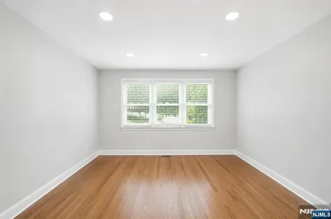 48 W Cedar Street Livingston NJ 07039