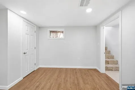 48 W Cedar Street Livingston NJ 07039