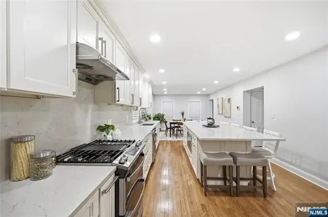 48 W Cedar Street Livingston NJ 07039