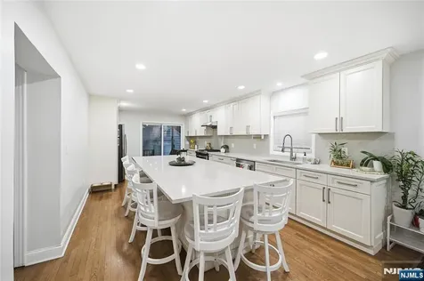 48 W Cedar Street Livingston NJ 07039
