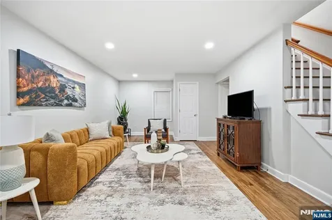 48 W Cedar Street Livingston NJ 07039