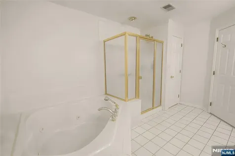 35 Quail Old Tappan NJ 07675