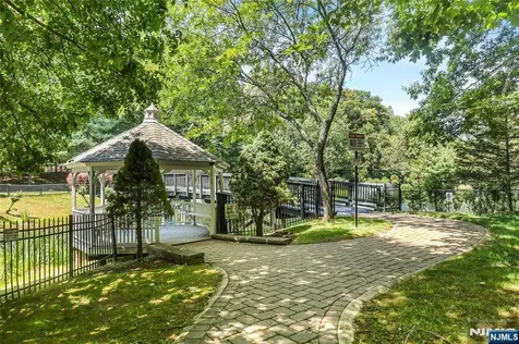 35 Quail Old Tappan NJ 07675