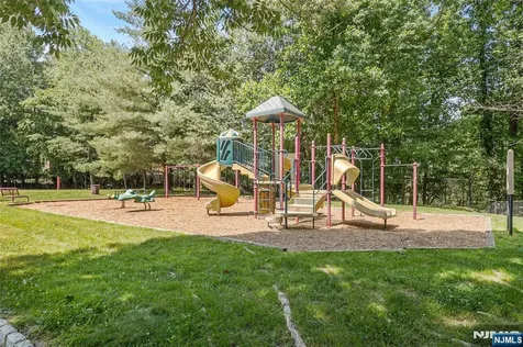 35 Quail Old Tappan NJ 07675