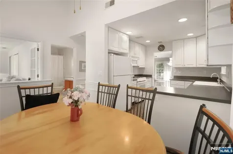 35 Quail Old Tappan NJ 07675