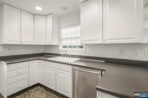 35 Quail Old Tappan NJ 07675