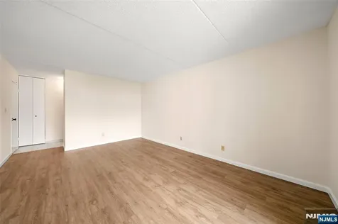 1077 River Road Edgewater NJ 07020