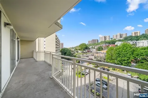1077 River Road Edgewater NJ 07020