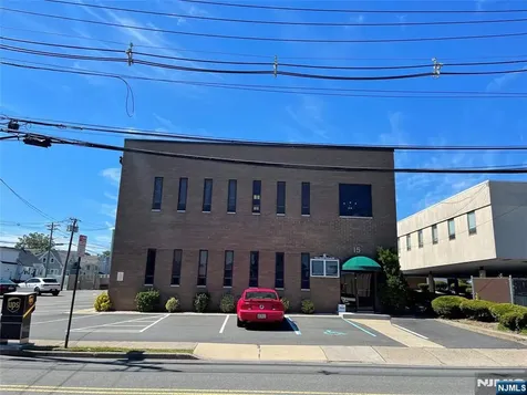 15 5th Street Saddle Brook NJ 07663