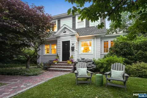 20 Euclid Place Montclair NJ 07042