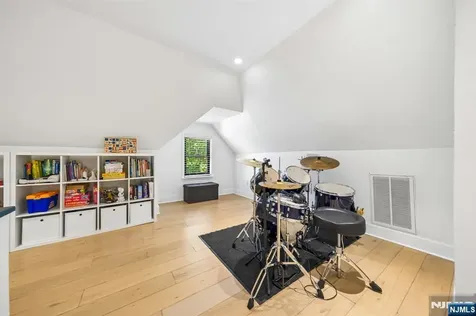 63 Ridge Road Rutherford NJ 07070