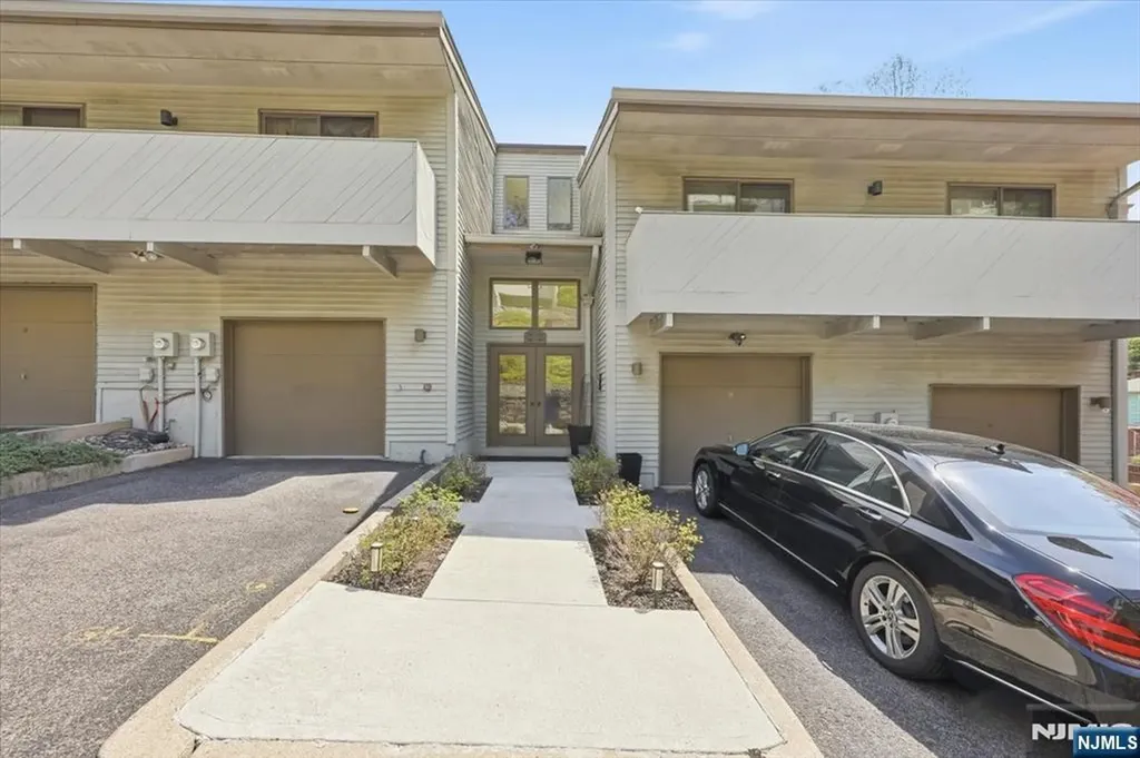 52 Adams Terrace Clifton NJ 07013