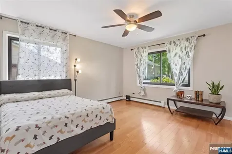 16 Cutter Avenue Edison NJ 08820