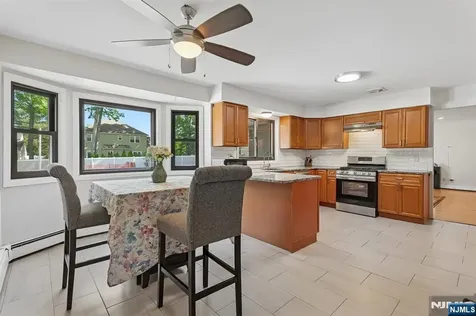 16 Cutter Avenue Edison NJ 08820