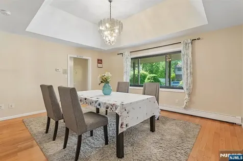 16 Cutter Avenue Edison NJ 08820
