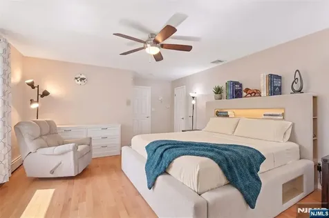 16 Cutter Avenue Edison NJ 08820