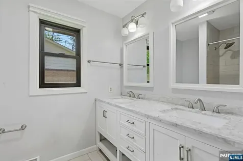 16 Cutter Avenue Edison NJ 08820