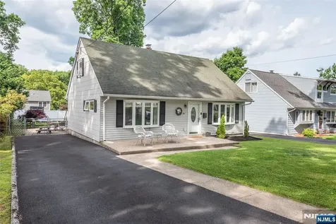 114 Sunrise Terrace Cedar Grove NJ 07009