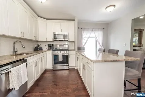 114 Sunrise Terrace Cedar Grove NJ 07009