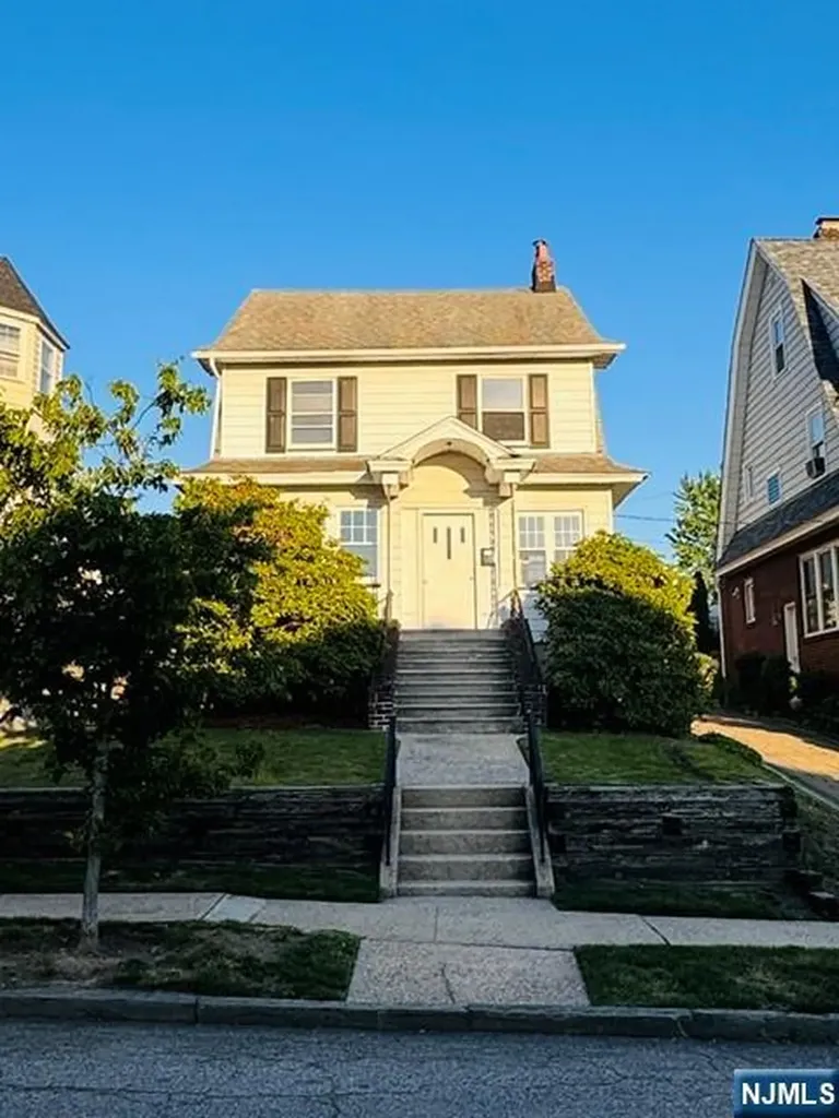 18 Pleasant Place Kearny NJ 07032