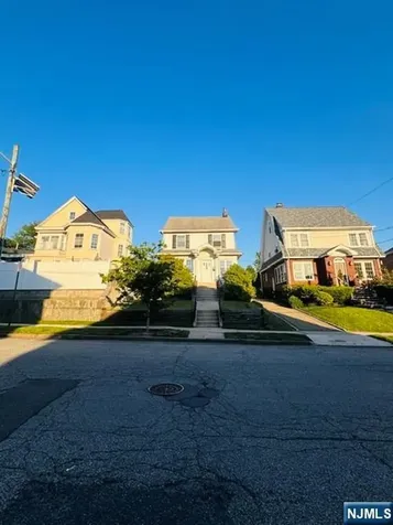 18 Pleasant Place Kearny NJ 07032
