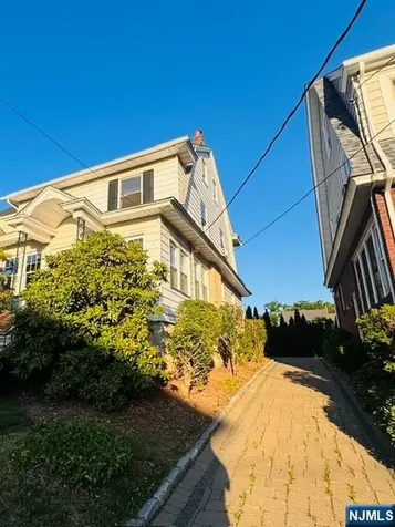 18 Pleasant Place Kearny NJ 07032