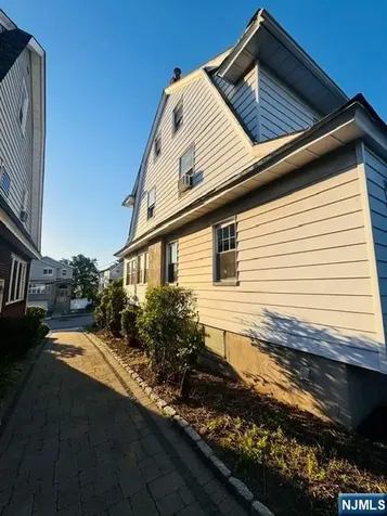 18 Pleasant Place Kearny NJ 07032