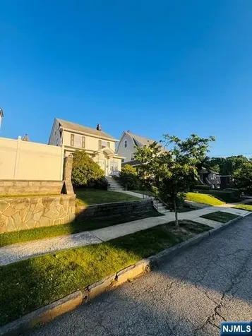 18 Pleasant Place Kearny NJ 07032