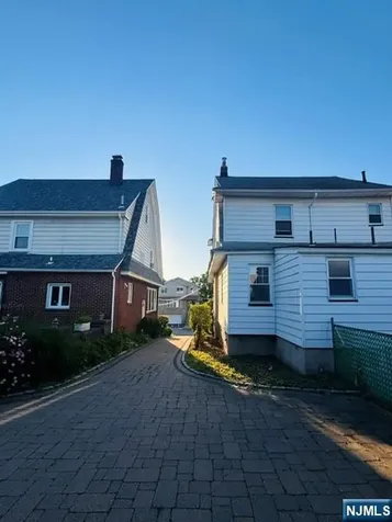 18 Pleasant Place Kearny NJ 07032