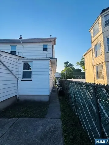 18 Pleasant Place Kearny NJ 07032
