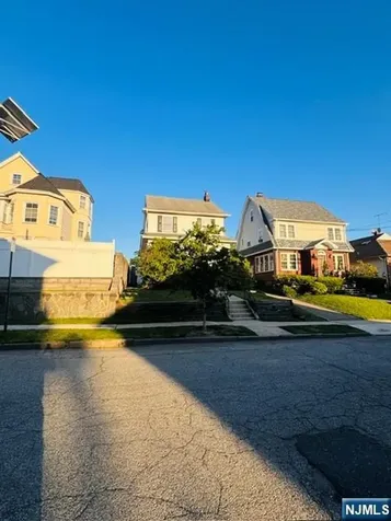 18 Pleasant Place Kearny NJ 07032