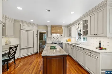 328 Ridgewood Avenue Ridgewood NJ 07450