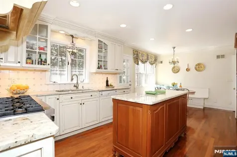 328 Ridgewood Avenue Ridgewood NJ 07450