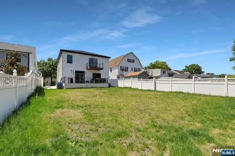 314 Passaic Avenue Rutherford NJ 07070