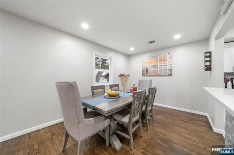 84 Westwood Westwood NJ 07675