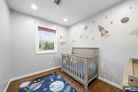 84 Westwood Westwood NJ 07675