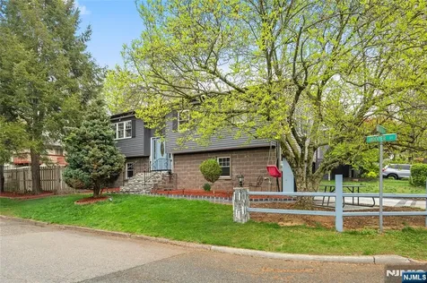 84 Westwood Westwood NJ 07675