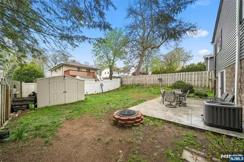 84 Westwood Westwood NJ 07675