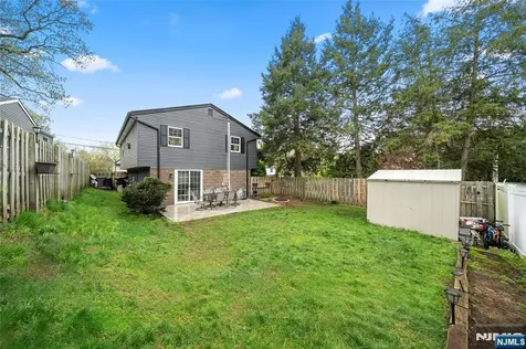 84 Westwood Westwood NJ 07675