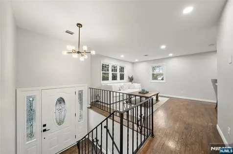 84 Westwood Westwood NJ 07675