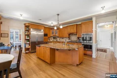 314 Winthrop Road Teaneck NJ 07666