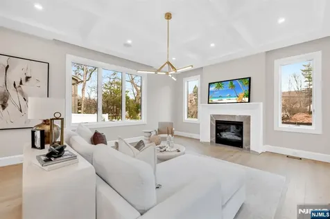 75 Susan Drive Closter NJ 07624