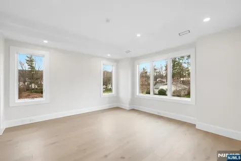 75 Susan Drive Closter NJ 07624