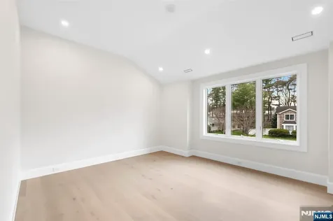 75 Susan Drive Closter NJ 07624