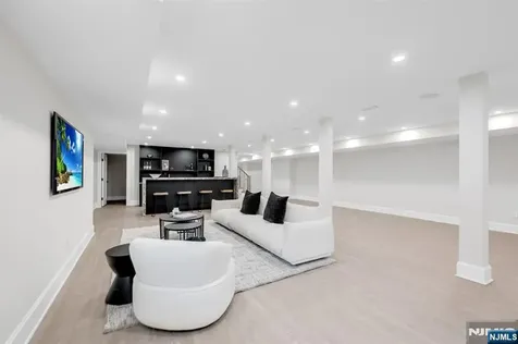 75 Susan Drive Closter NJ 07624