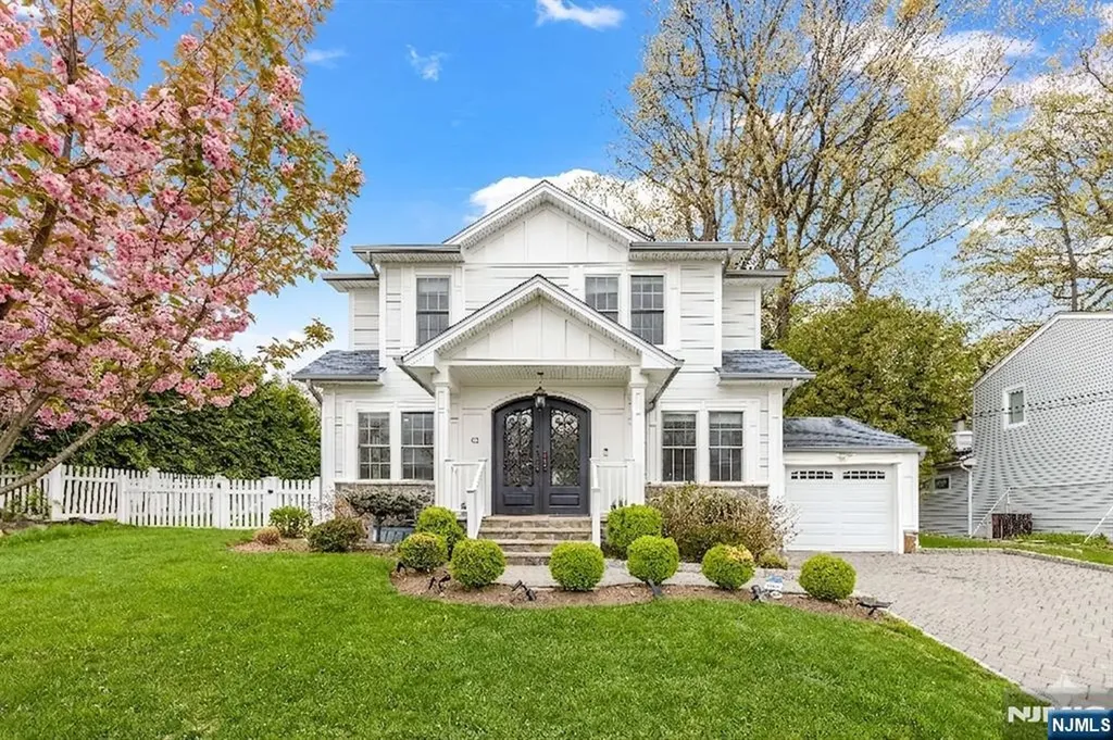 61 Roosevelt Street Cresskill NJ 07626