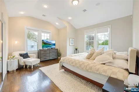 61 Roosevelt Street Cresskill NJ 07626